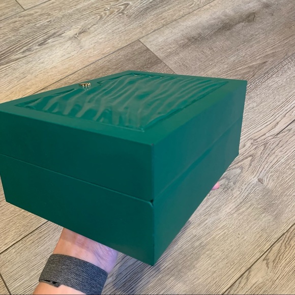 - Authentic Rolex watch box, tag & paperwork - Picture 6 of 9